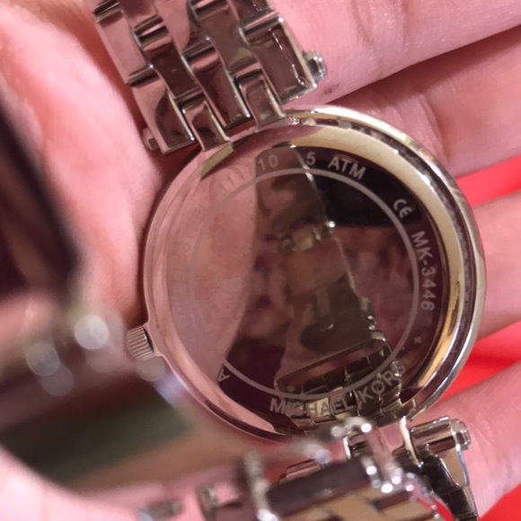 Michael Kors Watch with Rose Gold Face - Picture 3 of 3